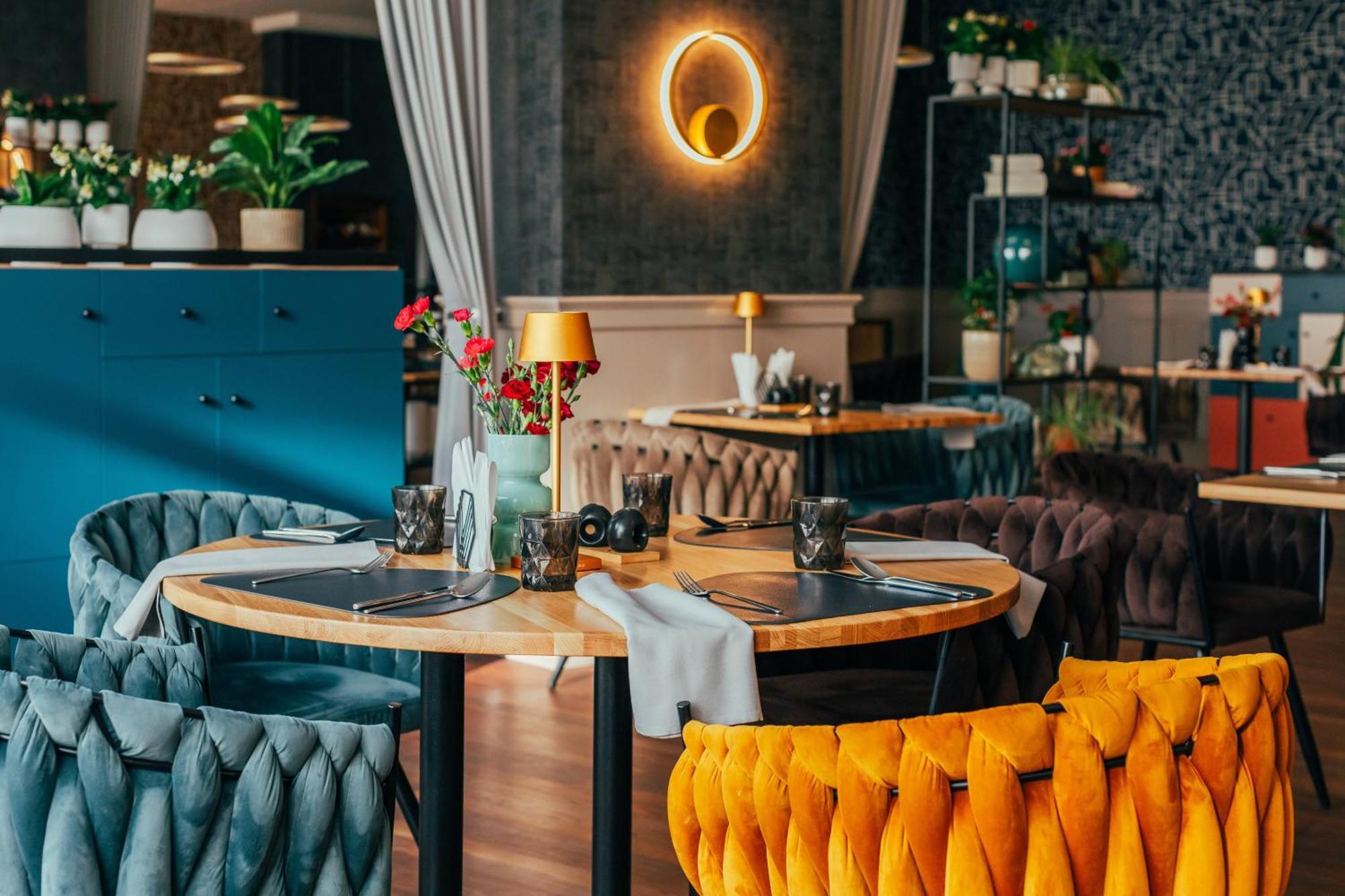 Hotel Tarnovia Tarnow Bagian luar foto